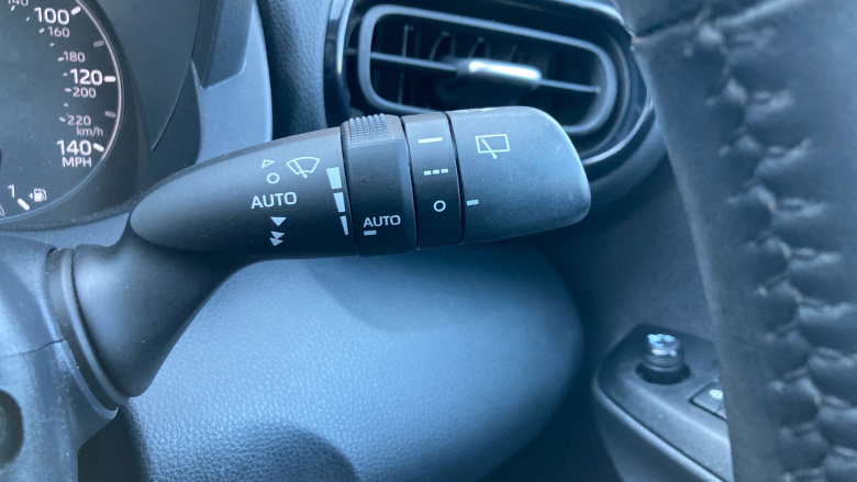 Toyota Yaris 1.5 Hybrid Icon 5dr CVT Hybrid Hatchback